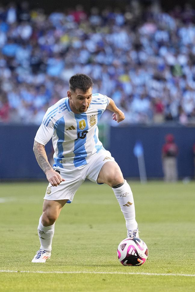 LOL：收购RNG的公司被曝光了，真应了Doinb的那句话，厂长放话JDG季后赛发力