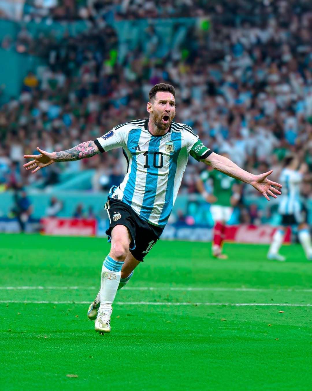 TA：萨拉赫和马内的关系很微妙，他们曾“争抢”过理疗师