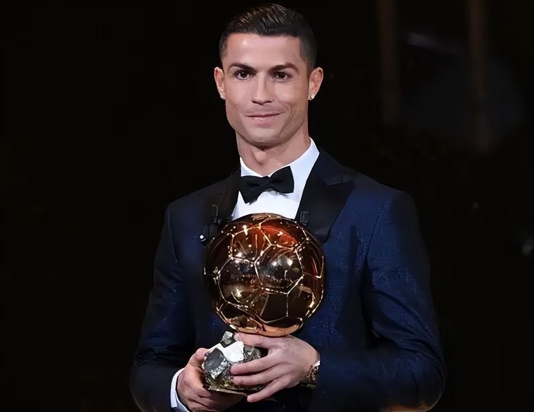 中超战栗吧！海港官宣23岁黑又硬，球迷：亚冠表